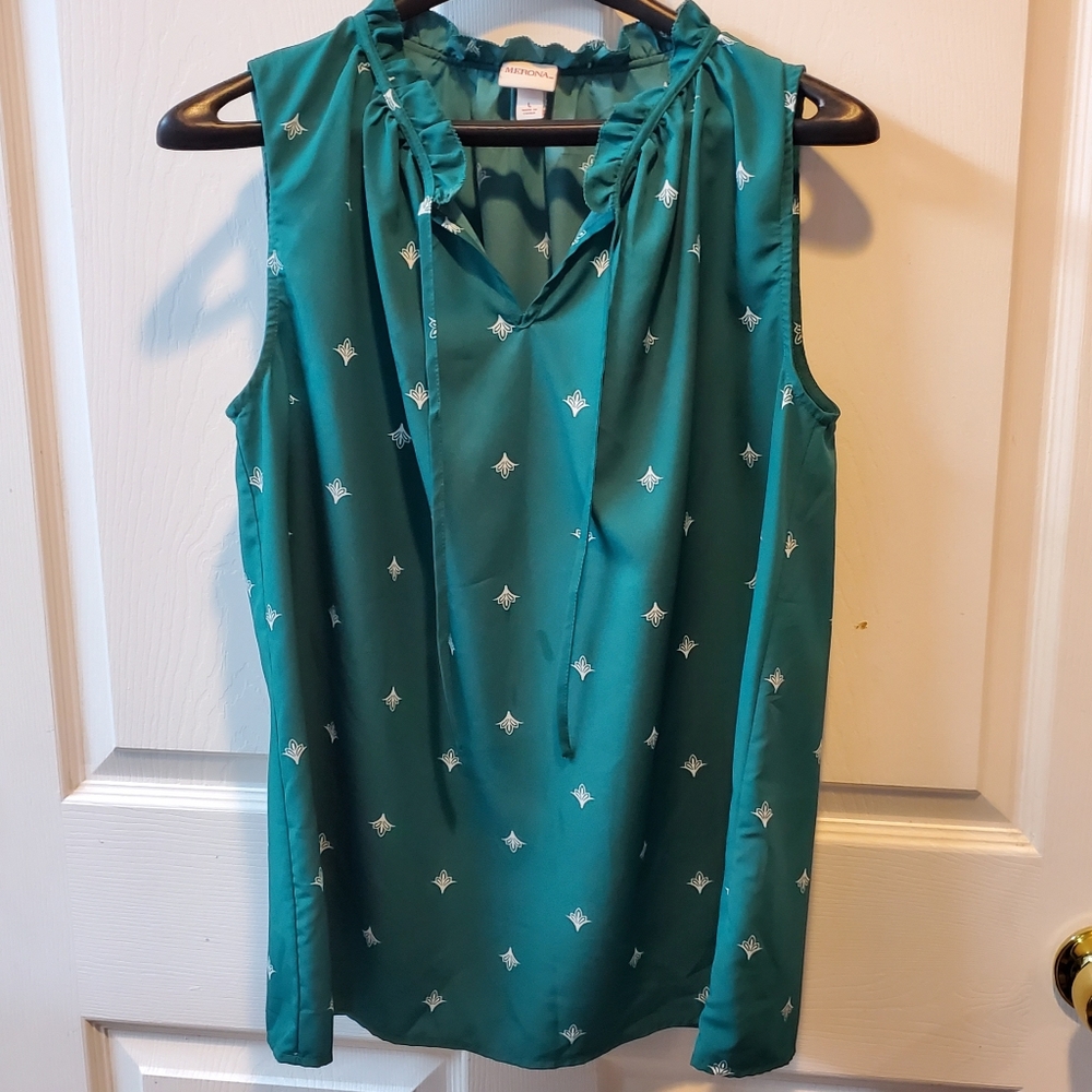 Merona Sleeveless Top Size L